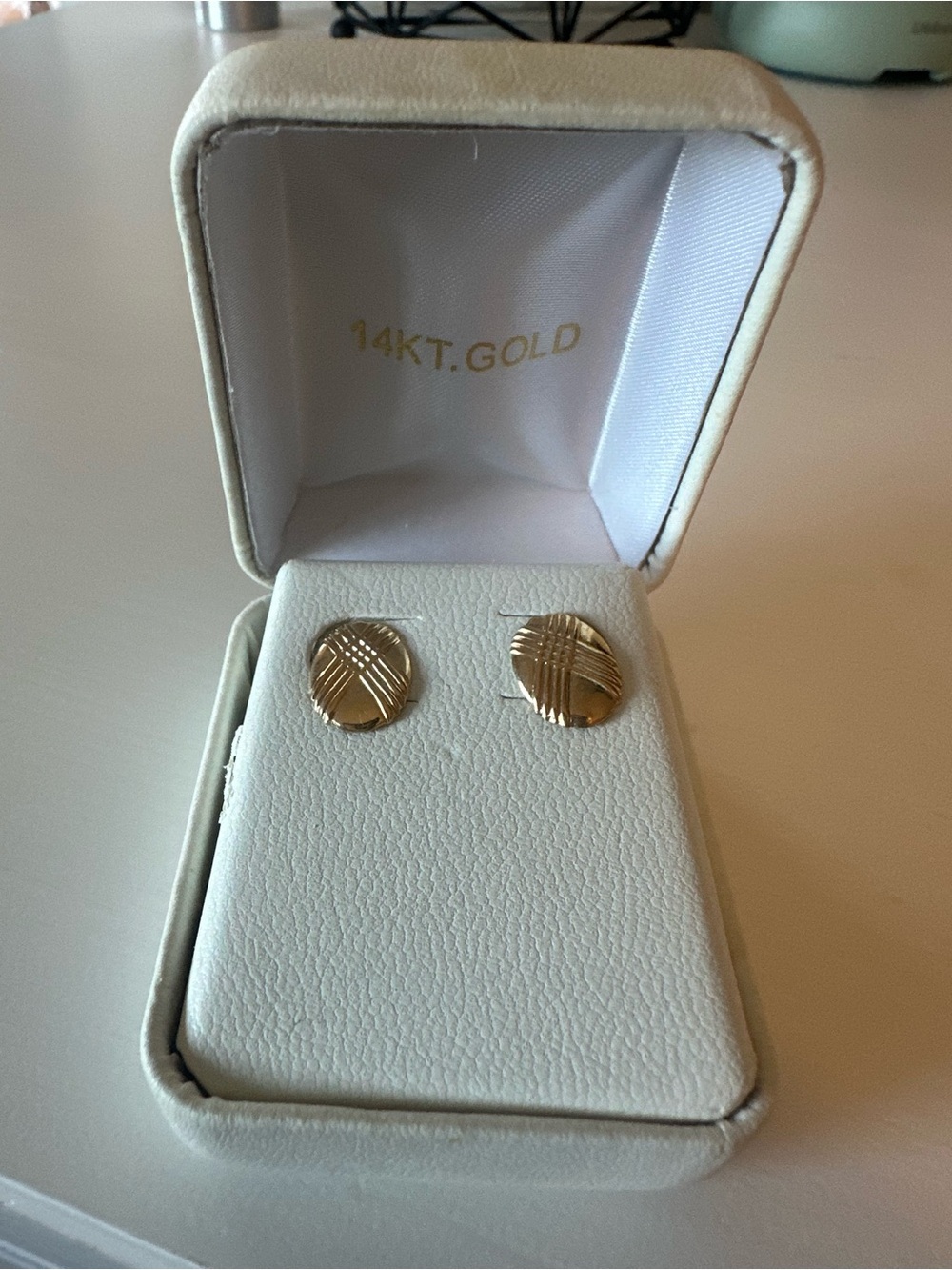 14KT Gold Textured Disc Stud Earrings - Gold
